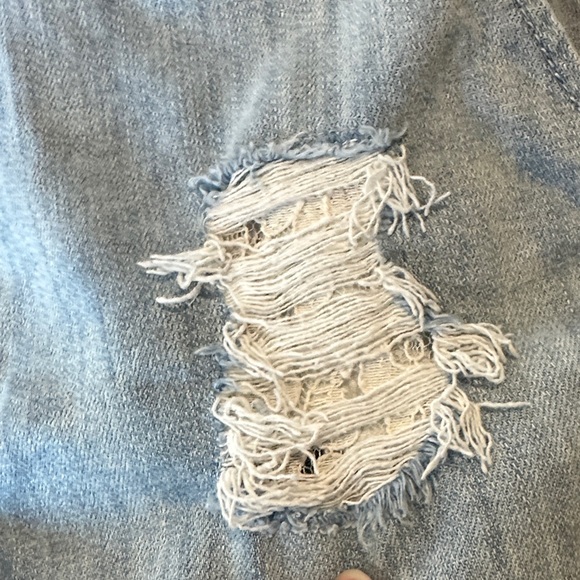 Aerie- Distressed Women Shorts size small - Picture 4 of 8